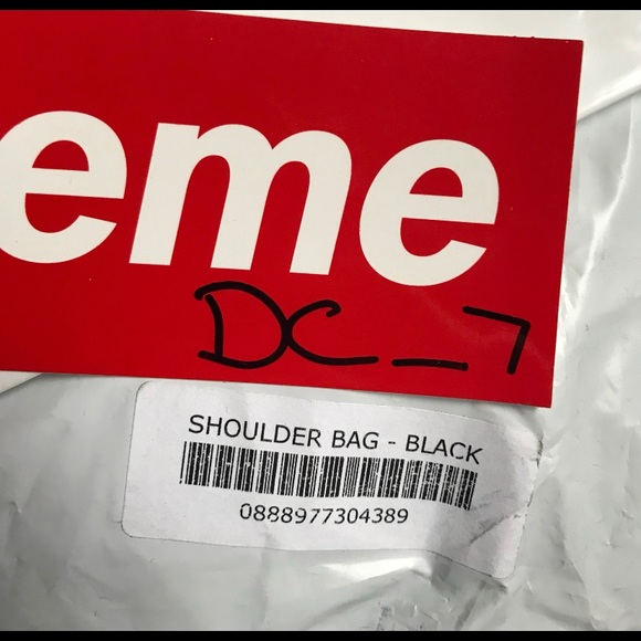 SUPREME SS18 shoulderbag Black DS 100% authentic - Picture 4 of 4